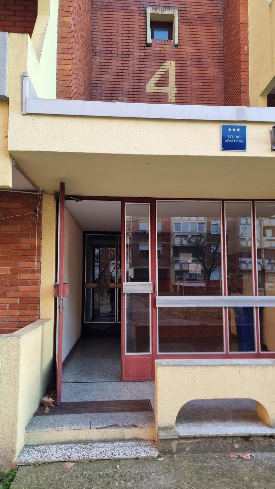 Studio Apartman 404-401 Vukovar Exterior photo